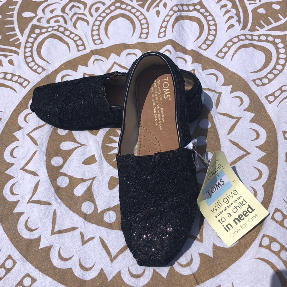 Kids Toms black crochet glitter NWT